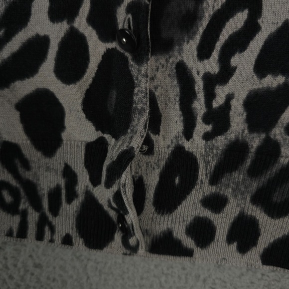 Ann Taylor Sweater Womens M Gray Black Leopard Cardigan Silk Blend Lightweight - Picture 10 of 12